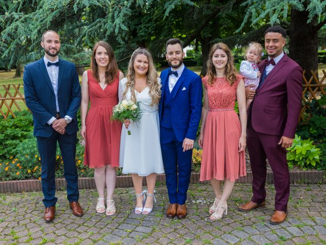 Le mariage de Guillaume et Laura à Saint-Lambert-la-Potherie, Maine et Loire 12