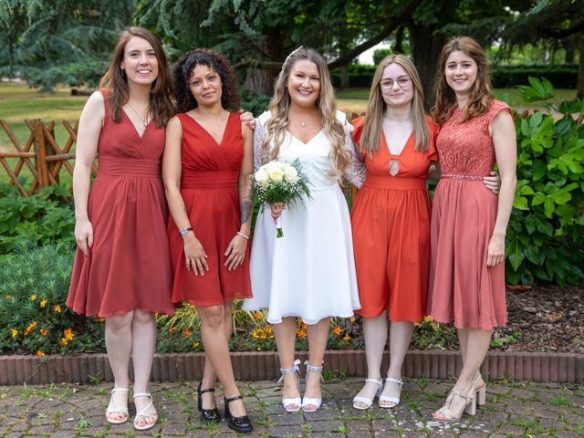 Le mariage de Guillaume et Laura à Saint-Lambert-la-Potherie, Maine et Loire 13