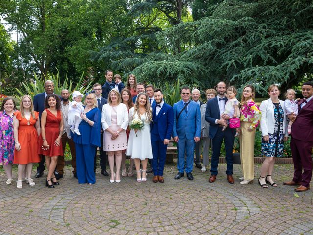 Le mariage de Guillaume et Laura à Saint-Lambert-la-Potherie, Maine et Loire 14