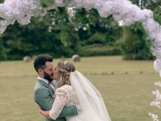 Le mariage de Guillaume et Laura à Saint-Lambert-la-Potherie, Maine et Loire 68