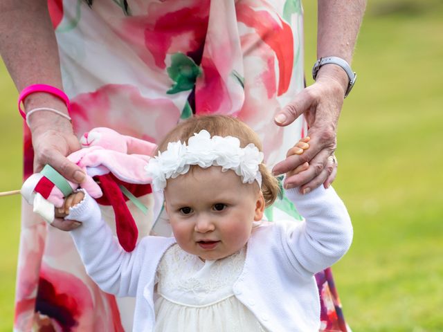 Le mariage de Guillaume et Laura à Saint-Lambert-la-Potherie, Maine et Loire 89