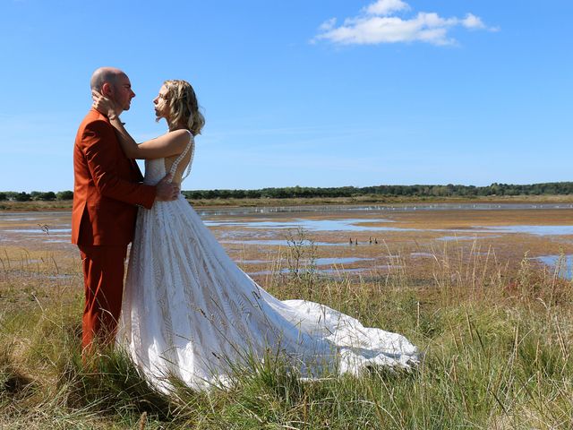 Le mariage de Alexis et Sasha à Moutiers-sur-le-Lay, Vendée 1