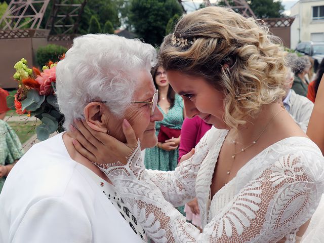 Le mariage de Alexis et Sasha à Moutiers-sur-le-Lay, Vendée 27