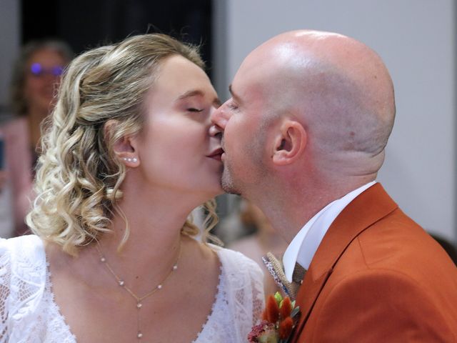 Le mariage de Alexis et Sasha à Moutiers-sur-le-Lay, Vendée 80