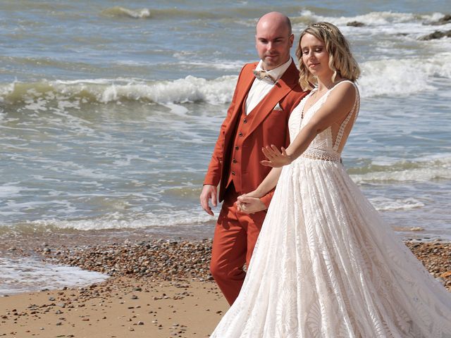 Le mariage de Alexis et Sasha à Moutiers-sur-le-Lay, Vendée 94