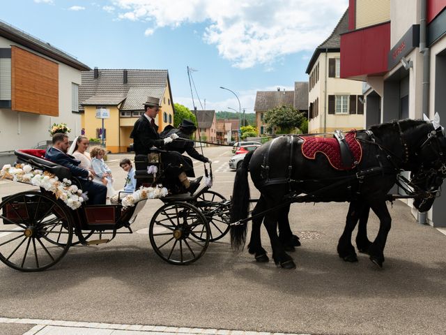Le mariage de Gaetan et Cindy à Hagenthal-le-Bas, Haut Rhin 32