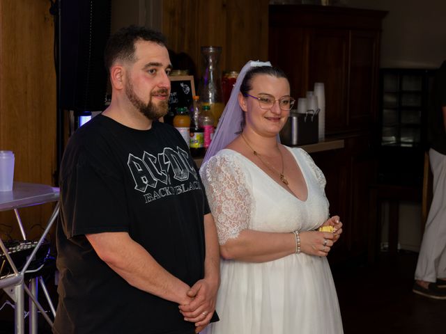 Le mariage de Gaetan et Cindy à Hagenthal-le-Bas, Haut Rhin 413
