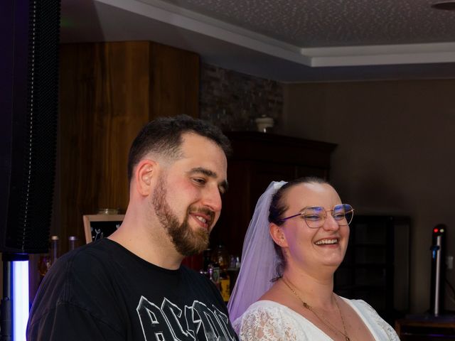Le mariage de Gaetan et Cindy à Hagenthal-le-Bas, Haut Rhin 415
