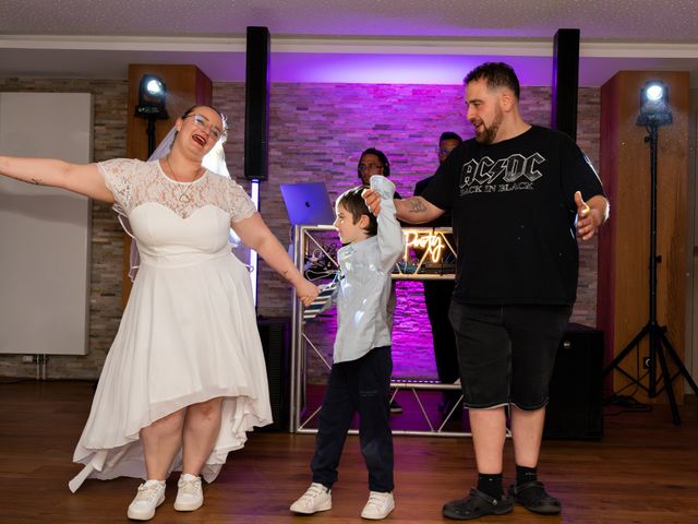 Le mariage de Gaetan et Cindy à Hagenthal-le-Bas, Haut Rhin 421