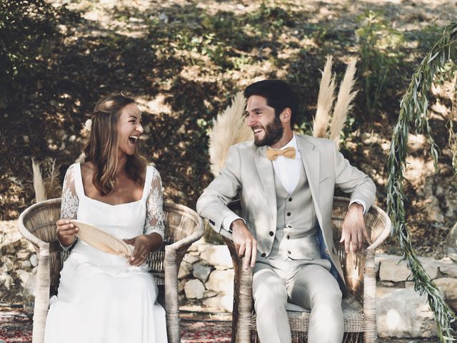 Le mariage de Clément et Laura à Rochefort-du-Gard, Gard 59
