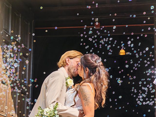 Le mariage de Edde et Luisa à Moulineaux, Seine-Maritime 10