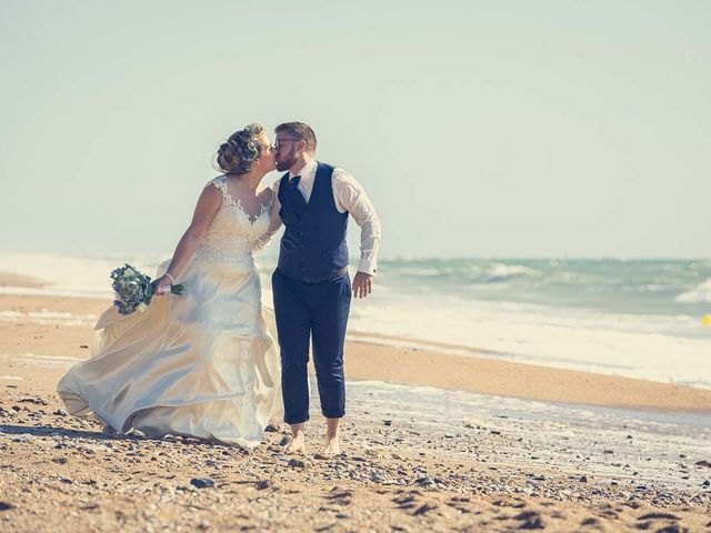 Le mariage de Louis et Anne à Les Sables-d&apos;Olonne, Vendée 24