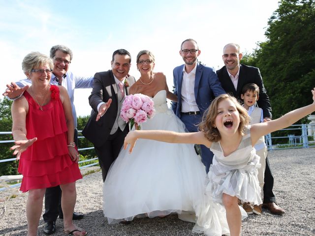 Le mariage de Yves et Franca à Amancy, Haute-Savoie 8