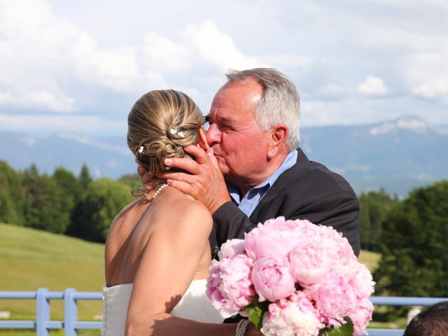 Le mariage de Yves et Franca à Amancy, Haute-Savoie 10