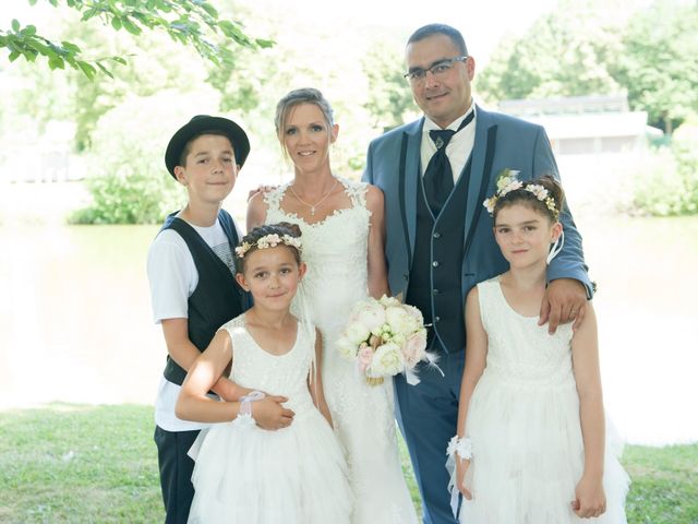 Le mariage de Mehdi et Sabrina à Villers-Bretonneux, Somme 19