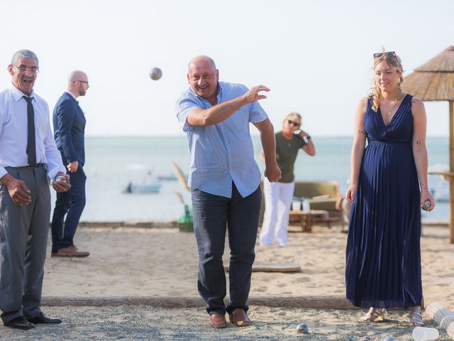 Le mariage de Joffrey et Denia à Ronce-les-Bains, Charente Maritime 25