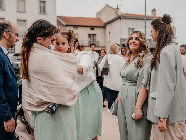 Le mariage de Chafik et Eva à Chambles, Loire 6