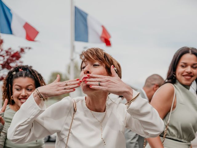 Le mariage de Chafik et Eva à Chambles, Loire 8
