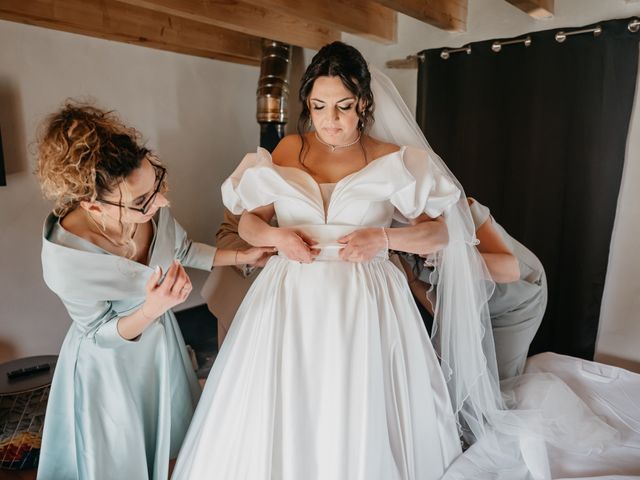 Le mariage de Chafik et Eva à Chambles, Loire 11