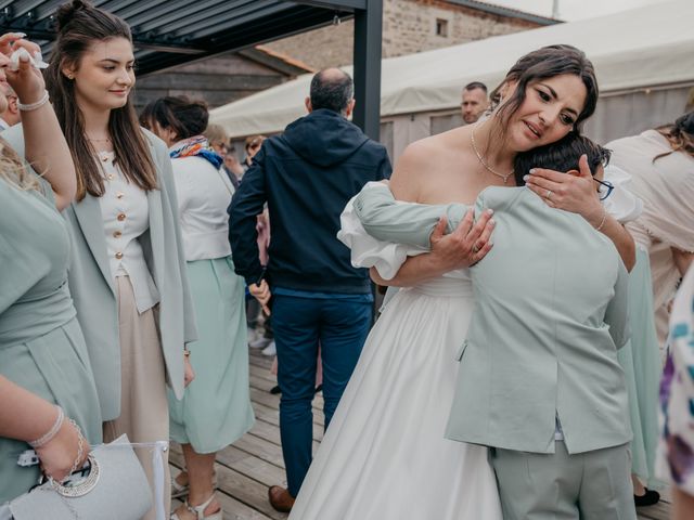 Le mariage de Chafik et Eva à Chambles, Loire 25