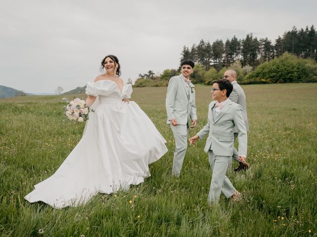 Le mariage de Chafik et Eva à Chambles, Loire 29