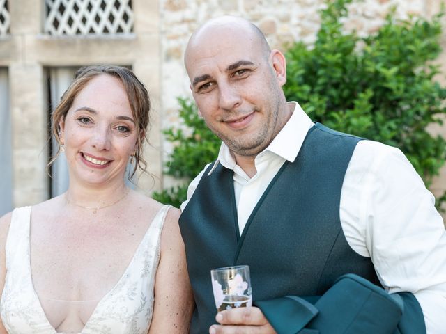 Le mariage de Mickaël et Hélène  à Alès, Gard 66