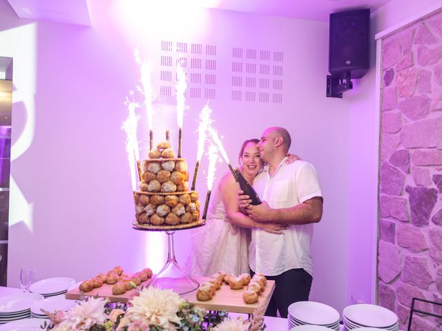 Le mariage de Mickaël et Hélène  à Alès, Gard 86