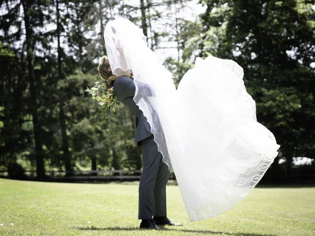 Le mariage de Alexander et Mélanie à Peyrins, Drôme 37