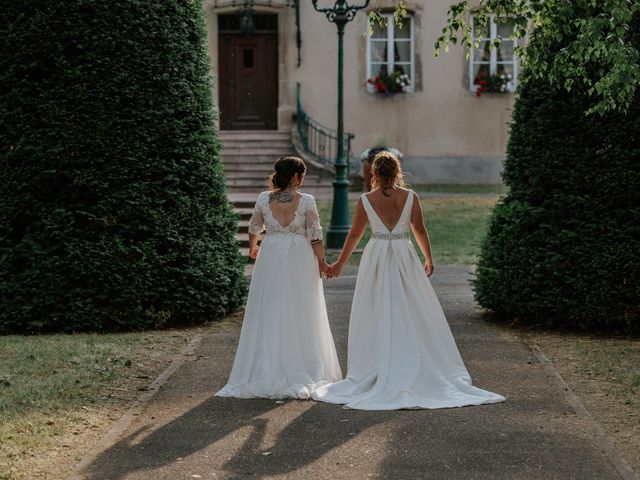 Le mariage de Fiona et Aline à Neufgrange, Moselle 24