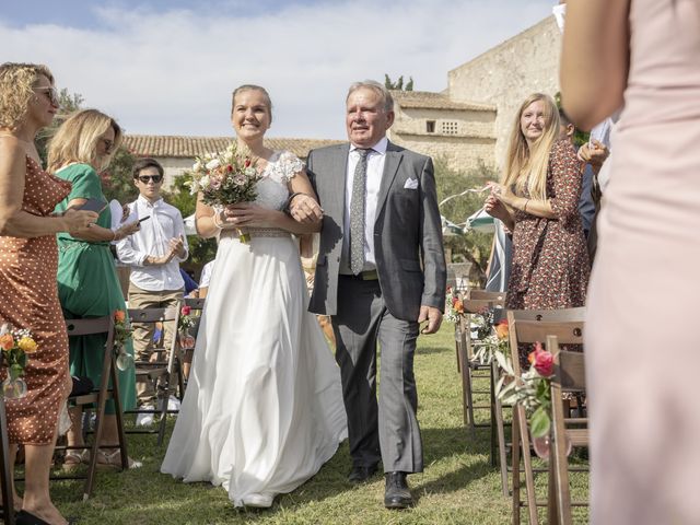 Le mariage de Teddy et Marine à Beaucaire, Gard 26
