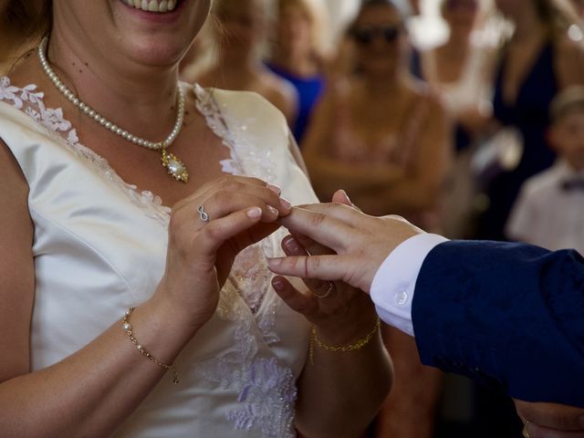 Le mariage de Mickael et Virginie à Rouvray-Saint-Florentin, Eure-et-Loir 15