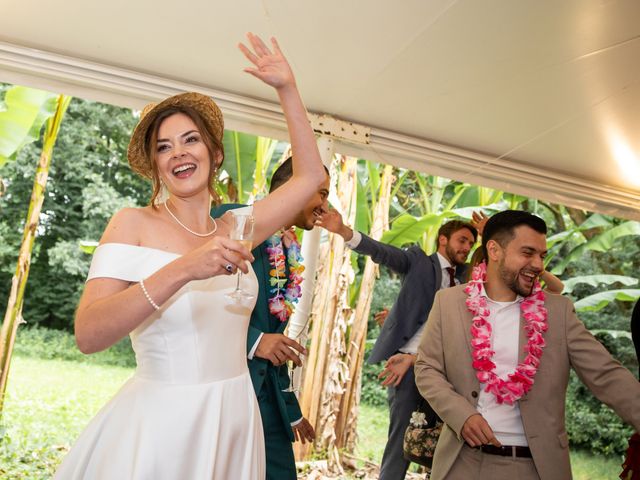 Le mariage de Umut et Marine à La Chapelle-sur-Erdre, Loire Atlantique 205