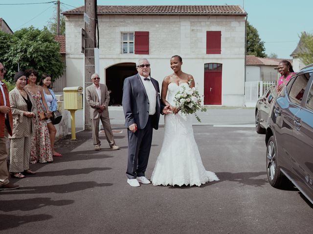 Le mariage de Jean-Michel et Oumy à Saint-Germain-de-la-Rivière, Gironde 3