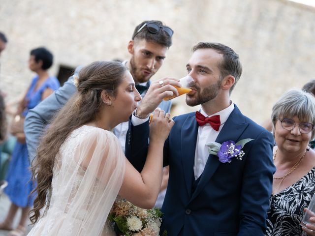 Le mariage de Julia et Antoine à Bièvres, Aisne 1