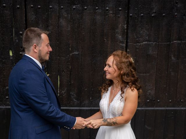 Le mariage de Emilie et Freddy à Saint-Front-de-Pradoux, Dordogne 112