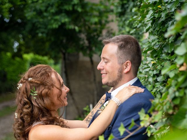 Le mariage de Emilie et Freddy à Saint-Front-de-Pradoux, Dordogne 122