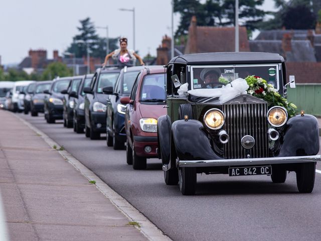 Le mariage de Lucie et Thomas à Saint-Denis-de l&apos;Hôtel, Loiret 8