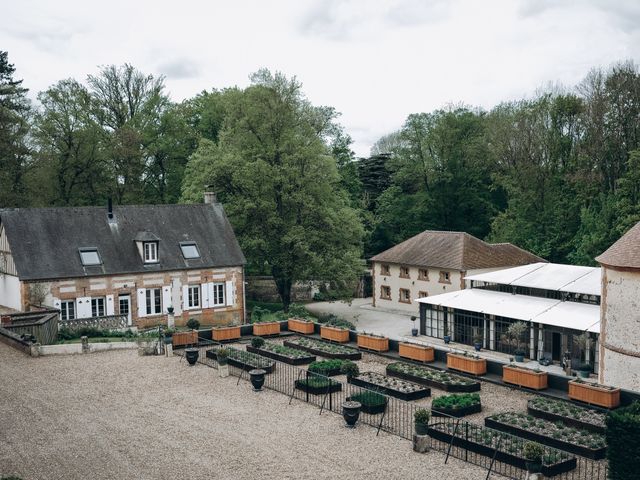 Le mariage de Alexandre et Caroline à Fresneaux-Montchevreuil, Oise 6