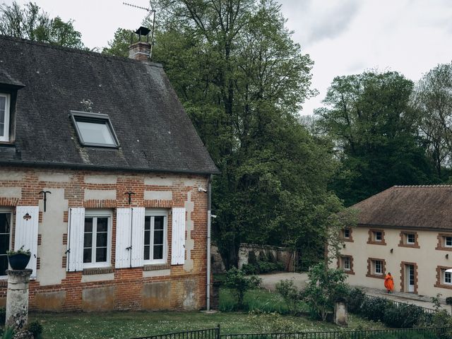 Le mariage de Alexandre et Caroline à Fresneaux-Montchevreuil, Oise 8