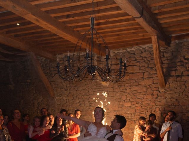 Le mariage de Maxime et Floriane à Anzy-le-Duc, Saône et Loire 18