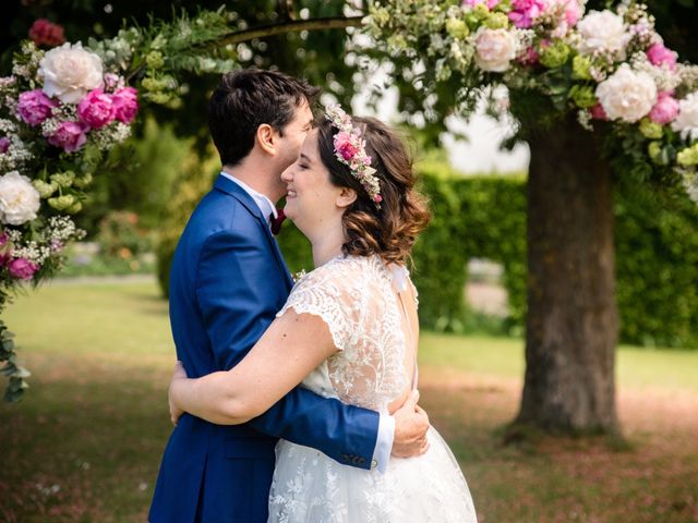 Le mariage de Mikael et Delphine à Saint-Médard-d&apos;Eyrans, Gironde 9