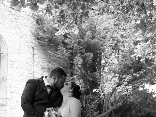 Le mariage de Thomas et Sarah à Parmilieu, Isère 3