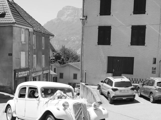 Le mariage de Arnaud et Anne-Sophie à Theys, Isère 23