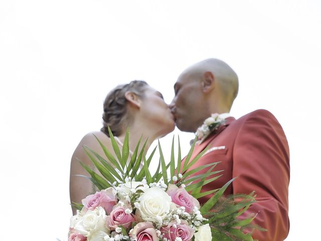 Le mariage de Arnaud et Anne-Sophie à Theys, Isère 37