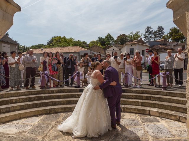 Le mariage de Kevin et Chrystelle à Roches-Prémarie-Andillé, Vienne 42