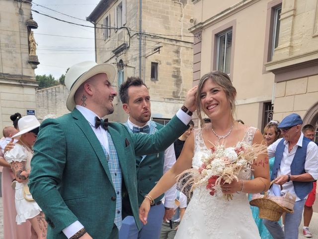 Le mariage de Alexis et Laurenne à Nîmes, Gard 3