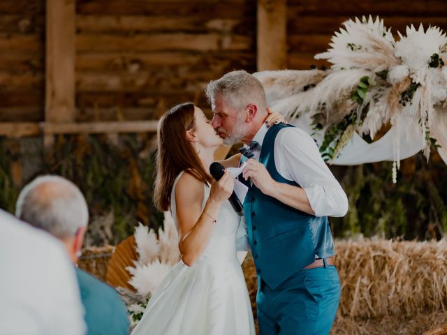 Le mariage de Nicolas et Barbara à Saint-Georges-de-Mons, Puy-de-Dôme 34