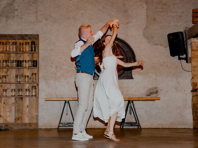 Le mariage de Nicolas et Barbara à Saint-Georges-de-Mons, Puy-de-Dôme 74