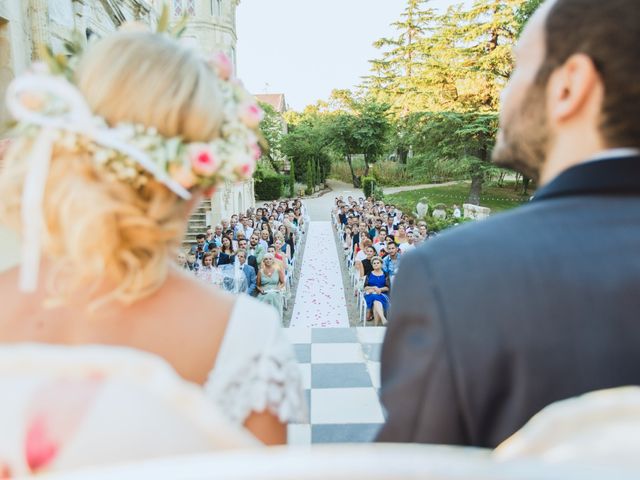 Le mariage de Thomas et Nathalie à Saint-Thibéry, Hérault 17