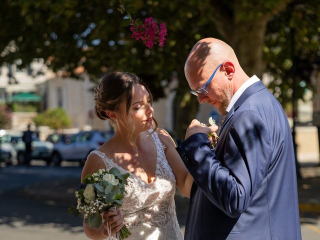 Le mariage de Romuald et Sophie à Saint-Astier, Dordogne 8